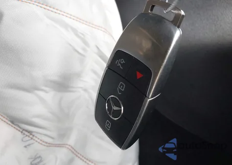 2020 Mercedes-Benz Glb 250 4Matic из США, поврежденный, VIN W1N4M4HB0LW036686